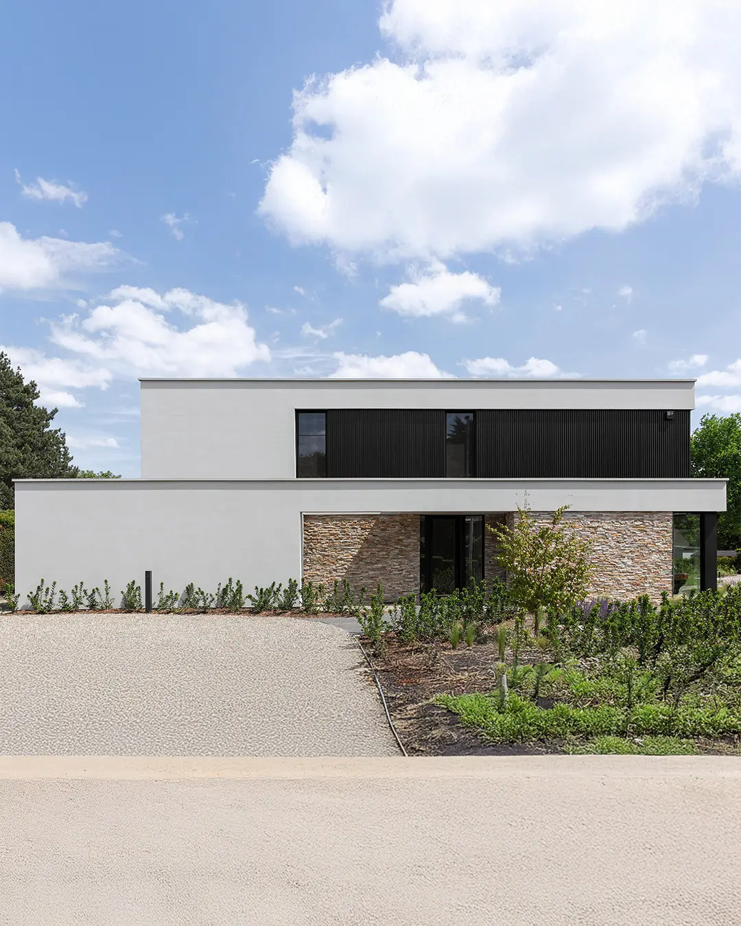 5-Bedroom Family Estate - Image 2