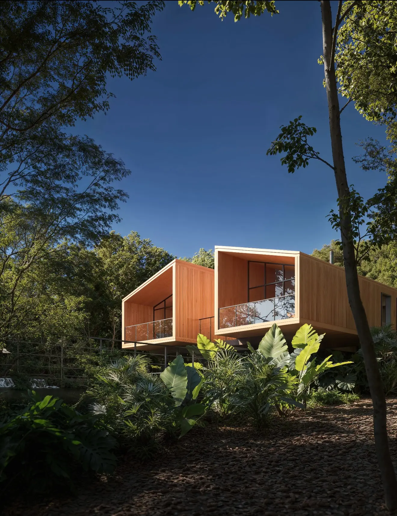 Massive 8-Bedroom Eco-Duplex - Image 3
