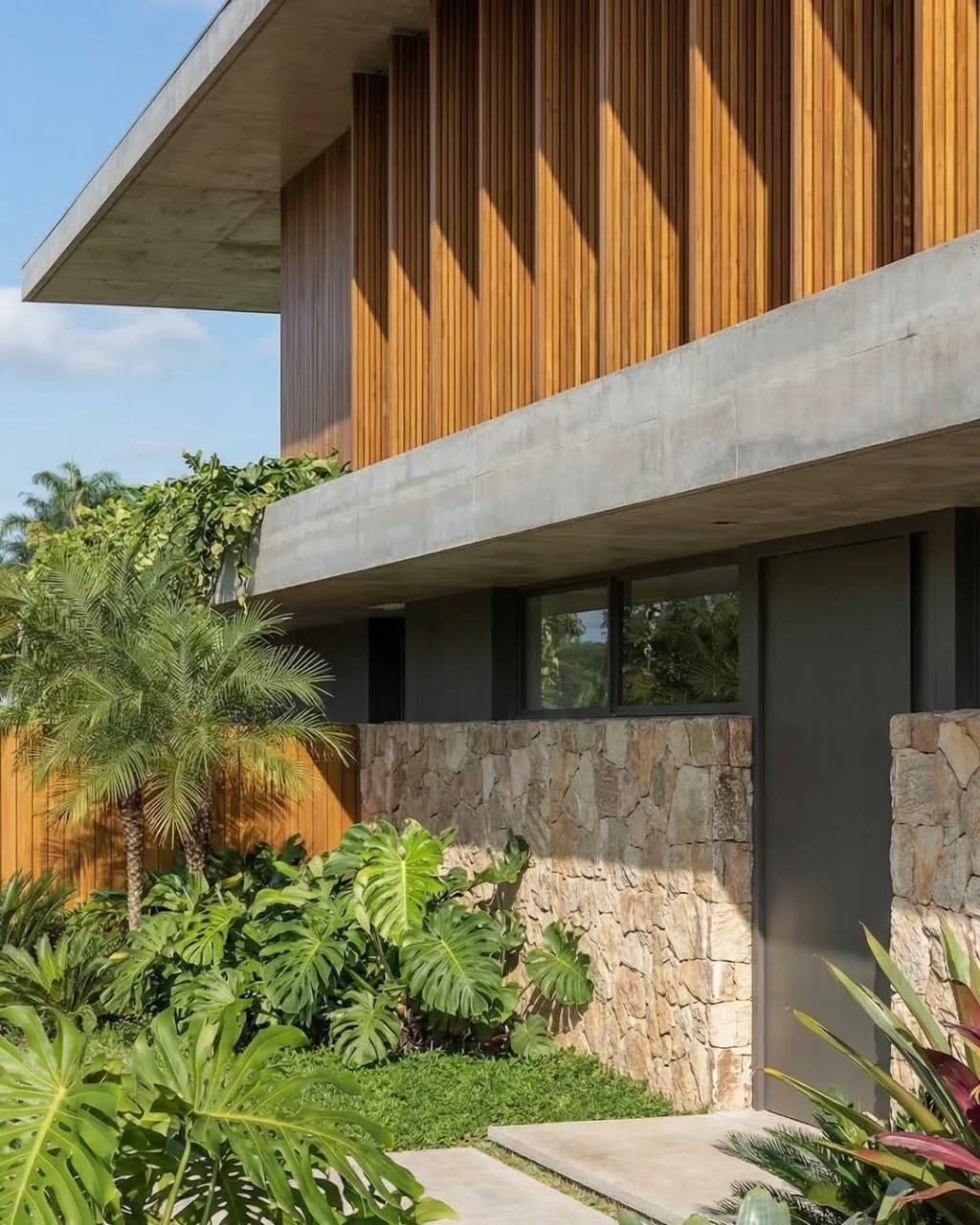 Standout Luxury Villa - Image 8