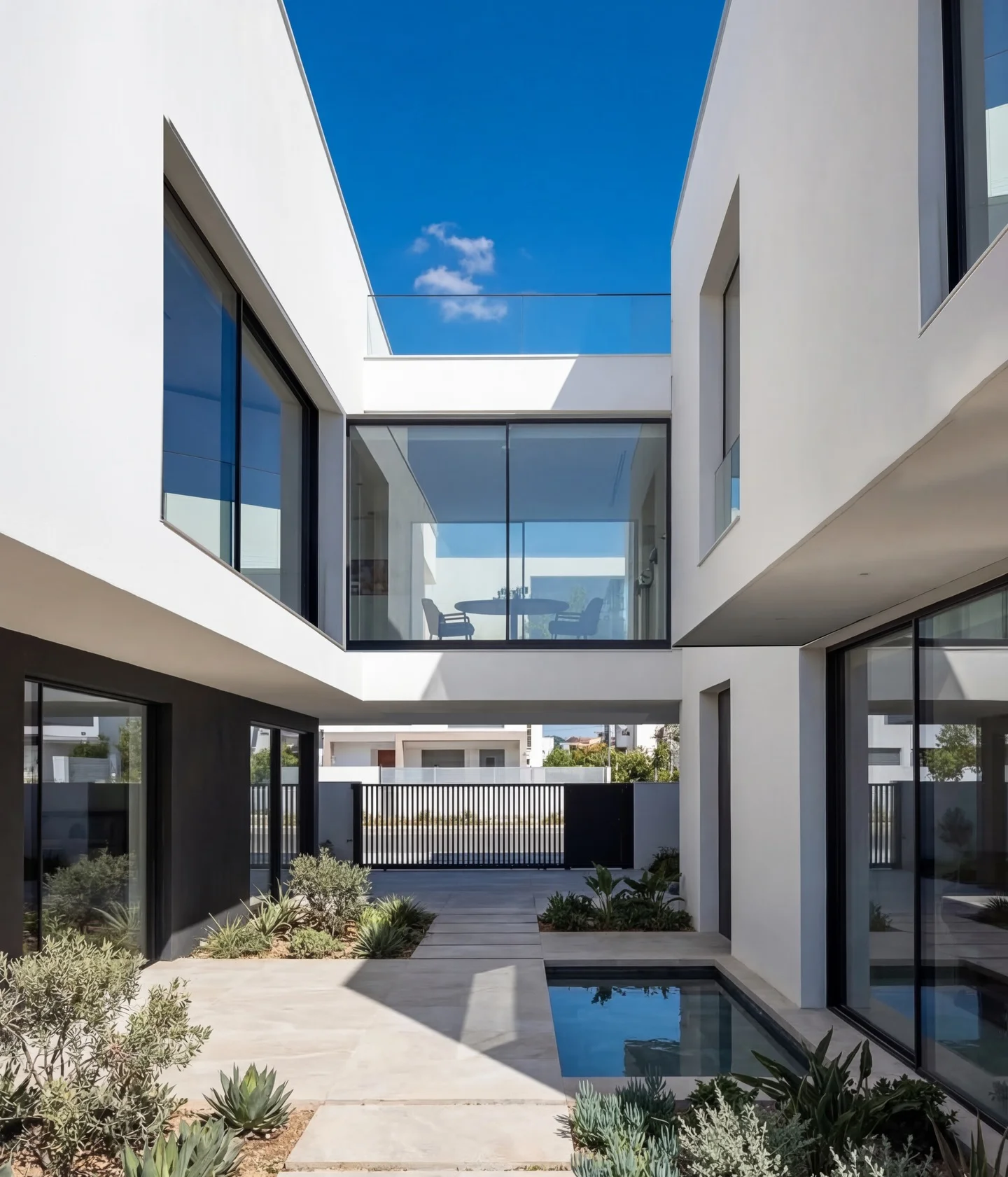 6 Bedroom Modern Triplex - Image 3