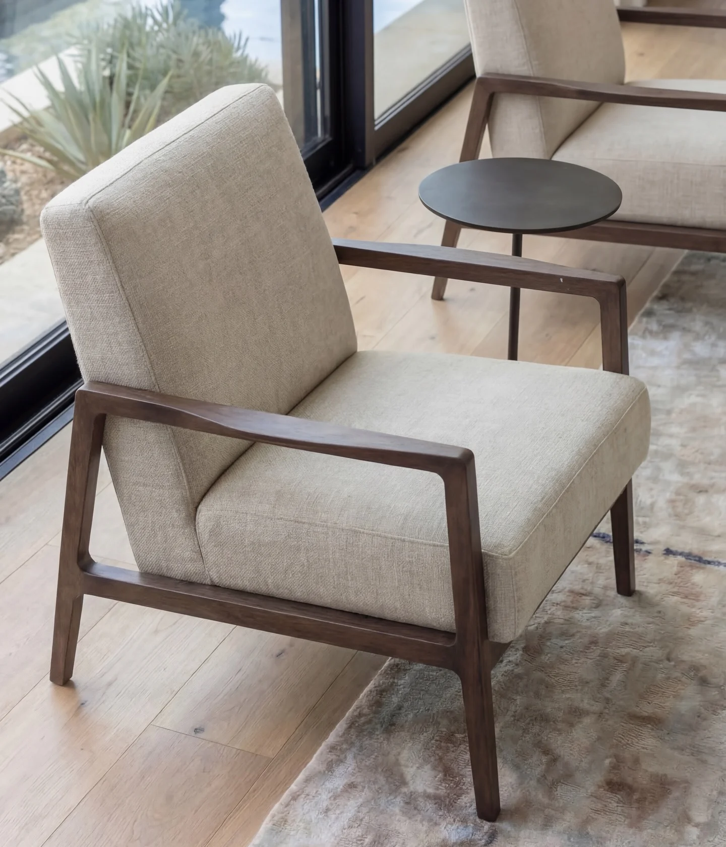 6 Bedroom Modern Triplex - Image 6