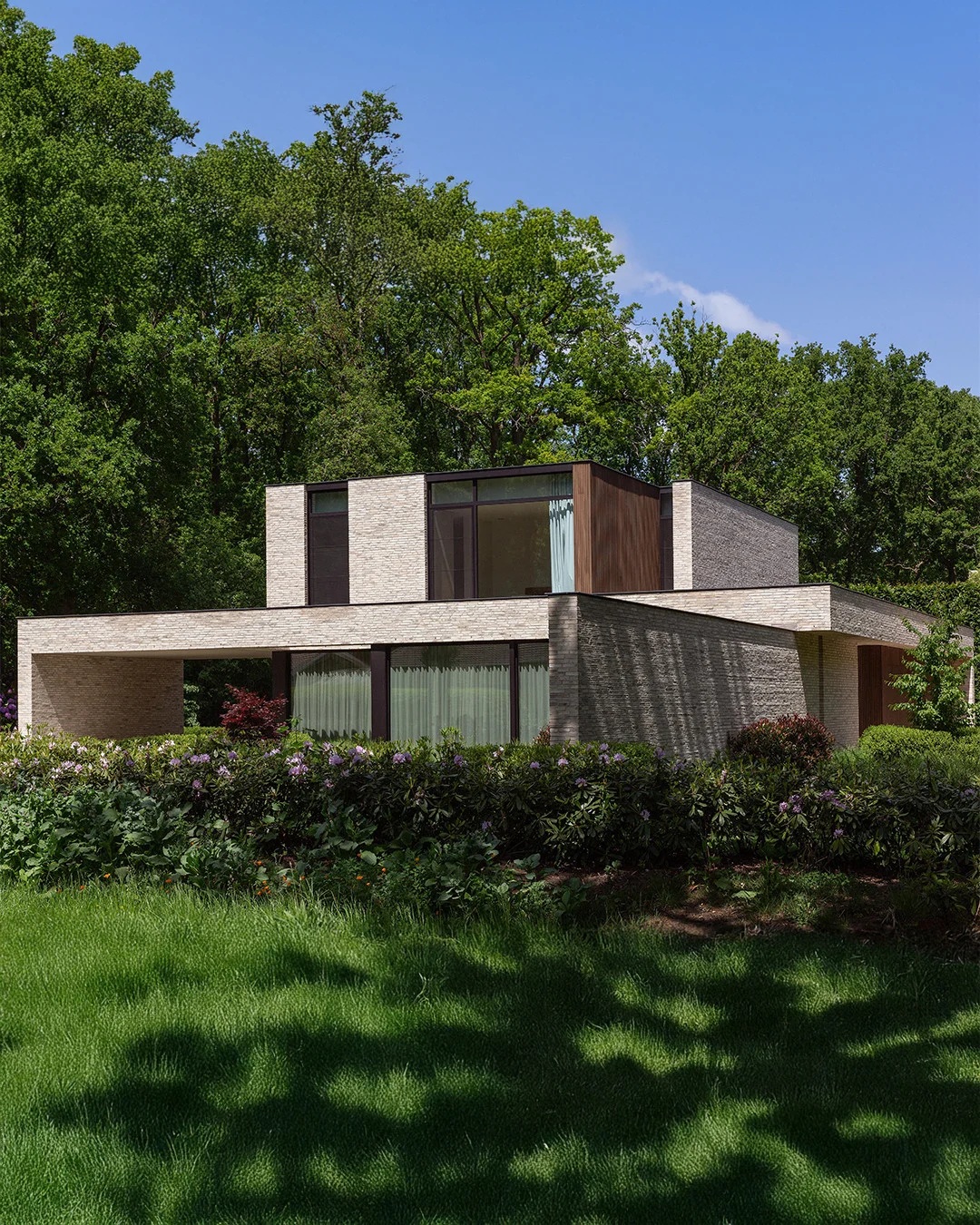 3 Bedroom Privacy Duplex - Image 3