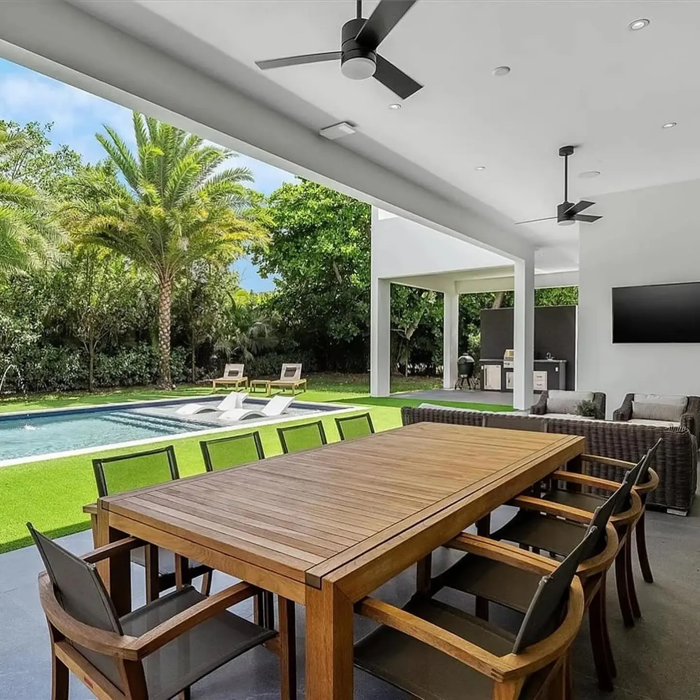 5 Bedroom Mansion - Image 14