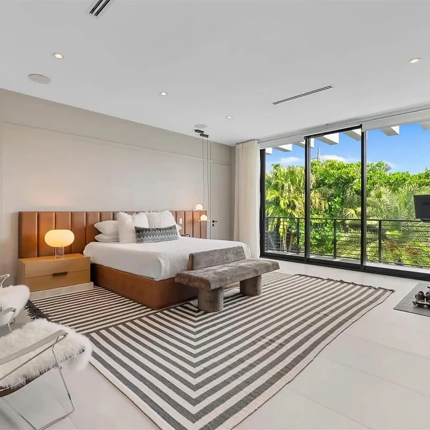 5 Bedroom Mansion - Image 3