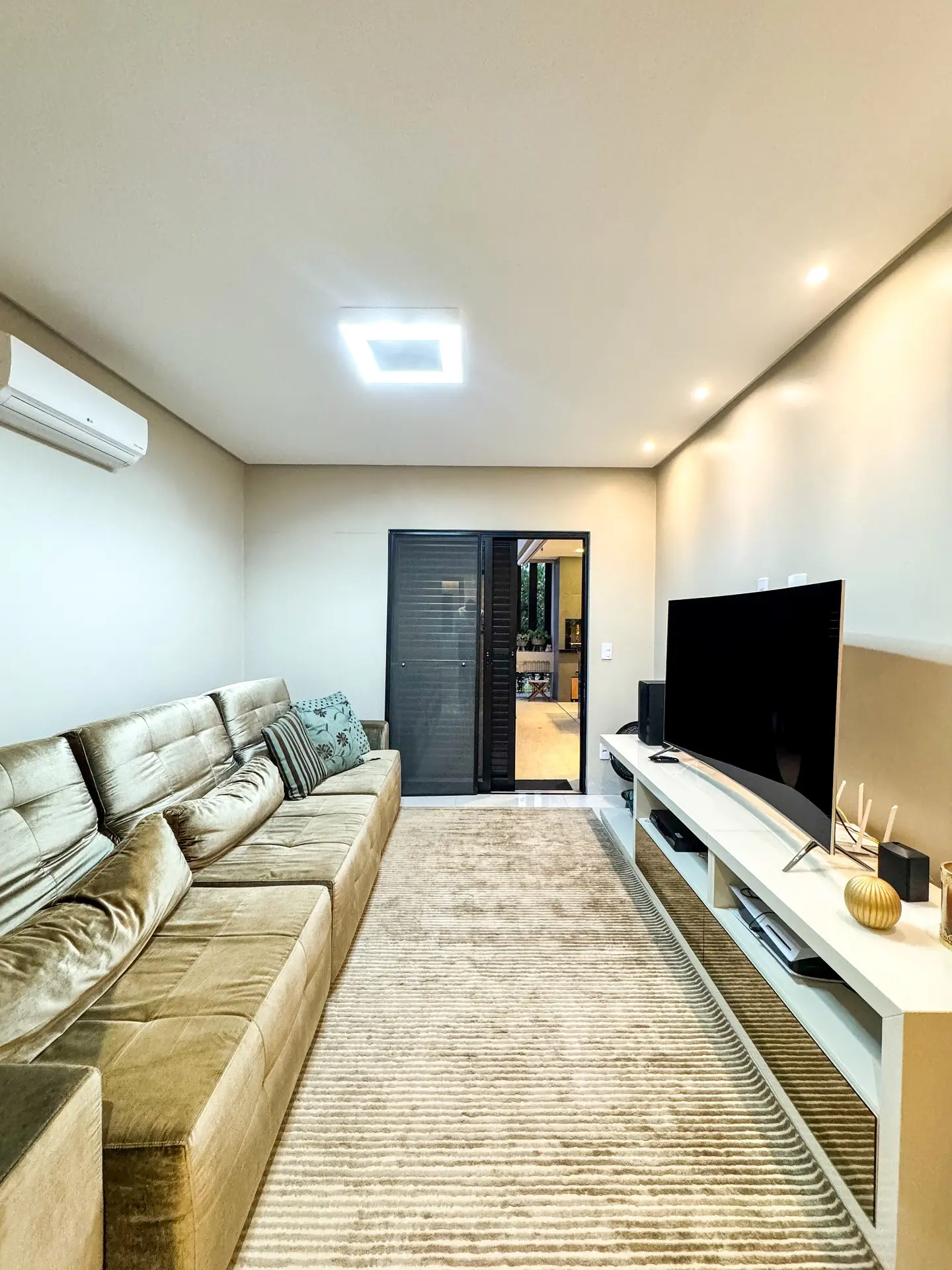 3 Bedroom House - Image 20