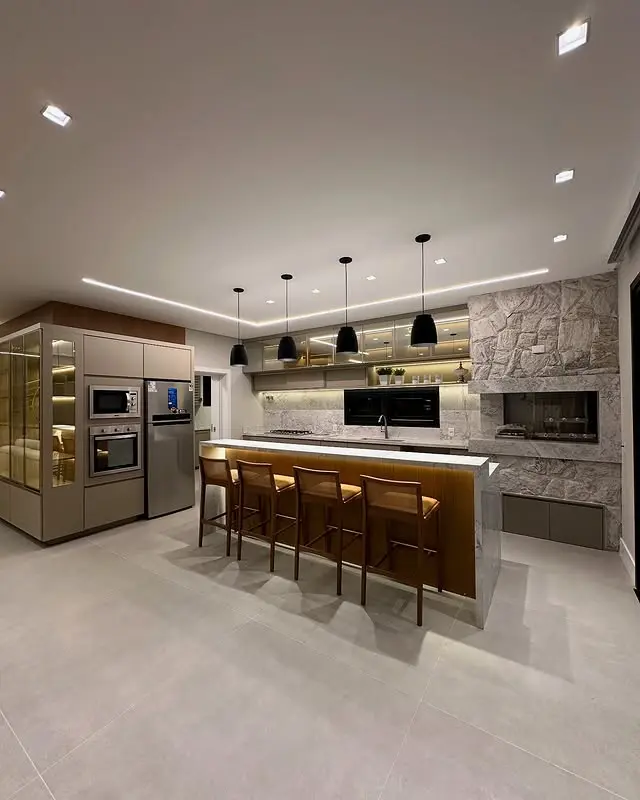 4 Bedroom Family House - Image 2