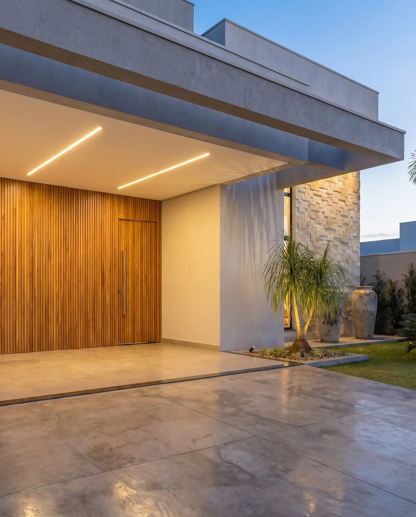 Ultra-Modern 3-Bedroom Executive Bungalow with Premium Stone Finish - Image 2