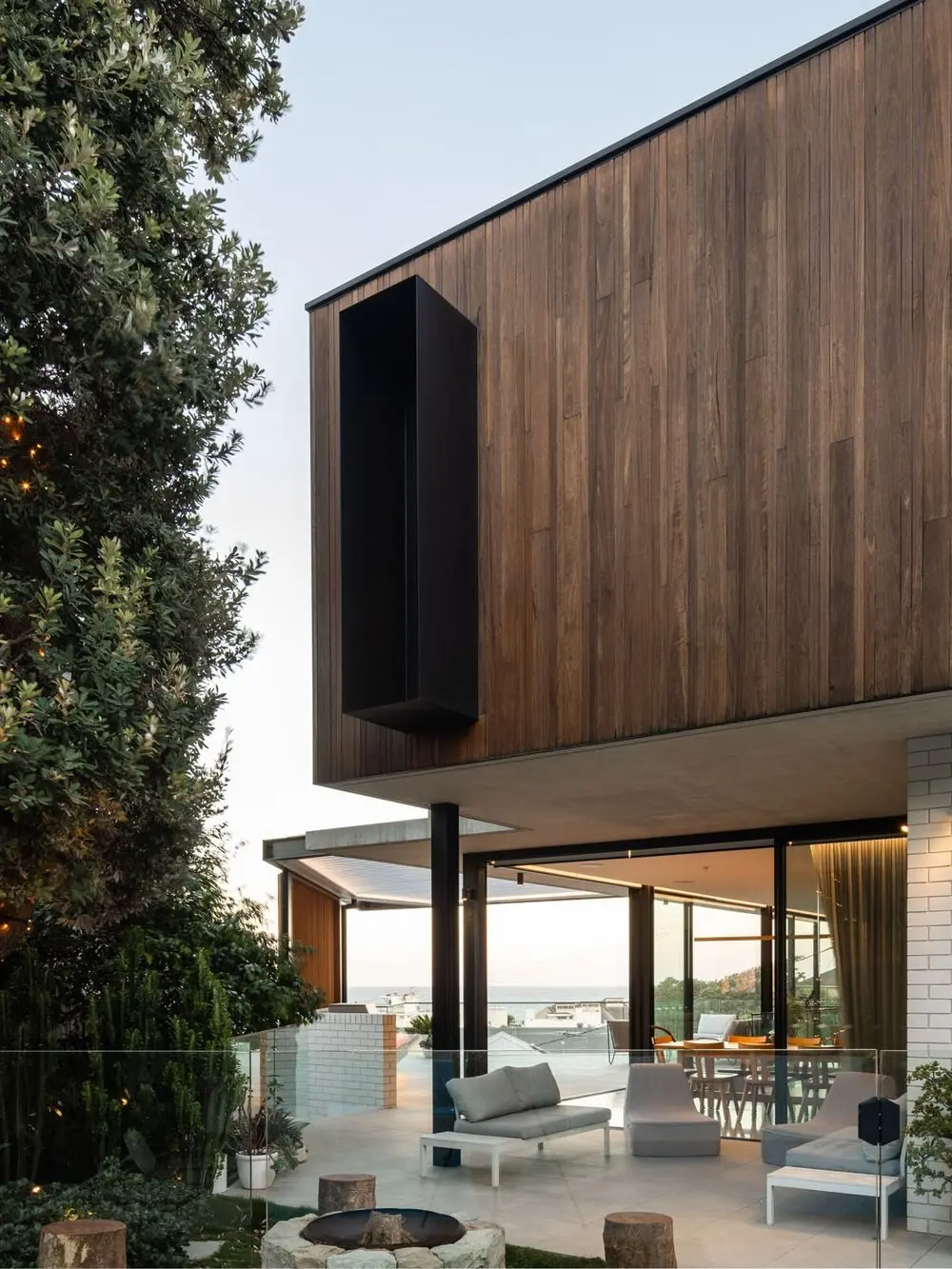 Executive 4-Bedroom Duplex – The Ultimate Family Entertainment Home - Image 8
