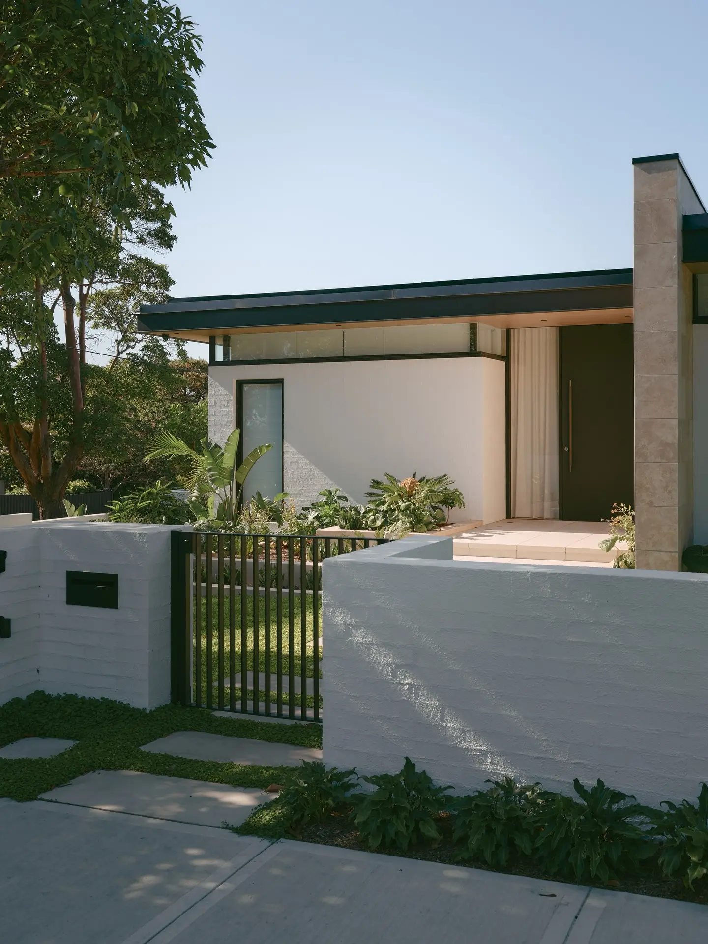 3-Bedroom Family Bungalow – Minimalist Luxury & Private Garden