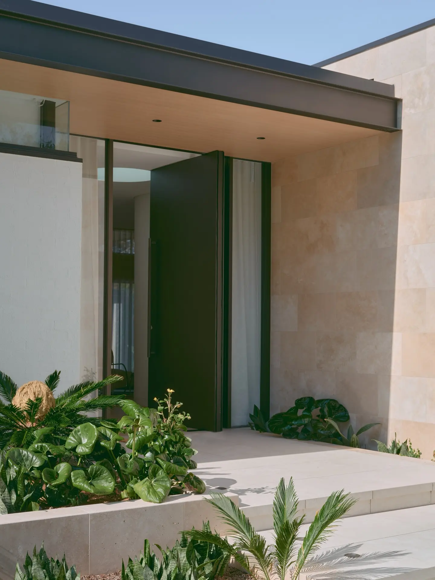 3-Bedroom Family Bungalow – Minimalist Luxury & Private Garden - Image 4