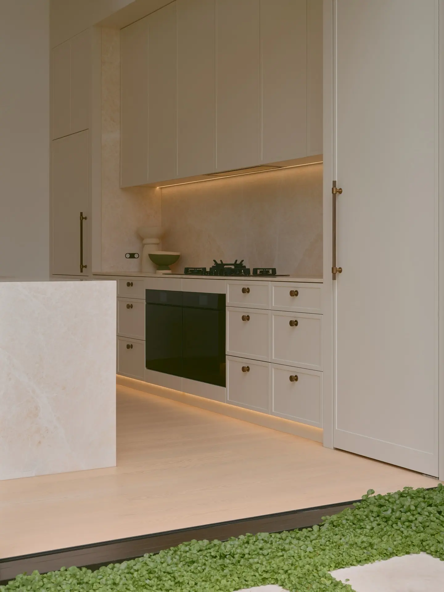 3-Bedroom Family Bungalow – Minimalist Luxury & Private Garden - Image 5