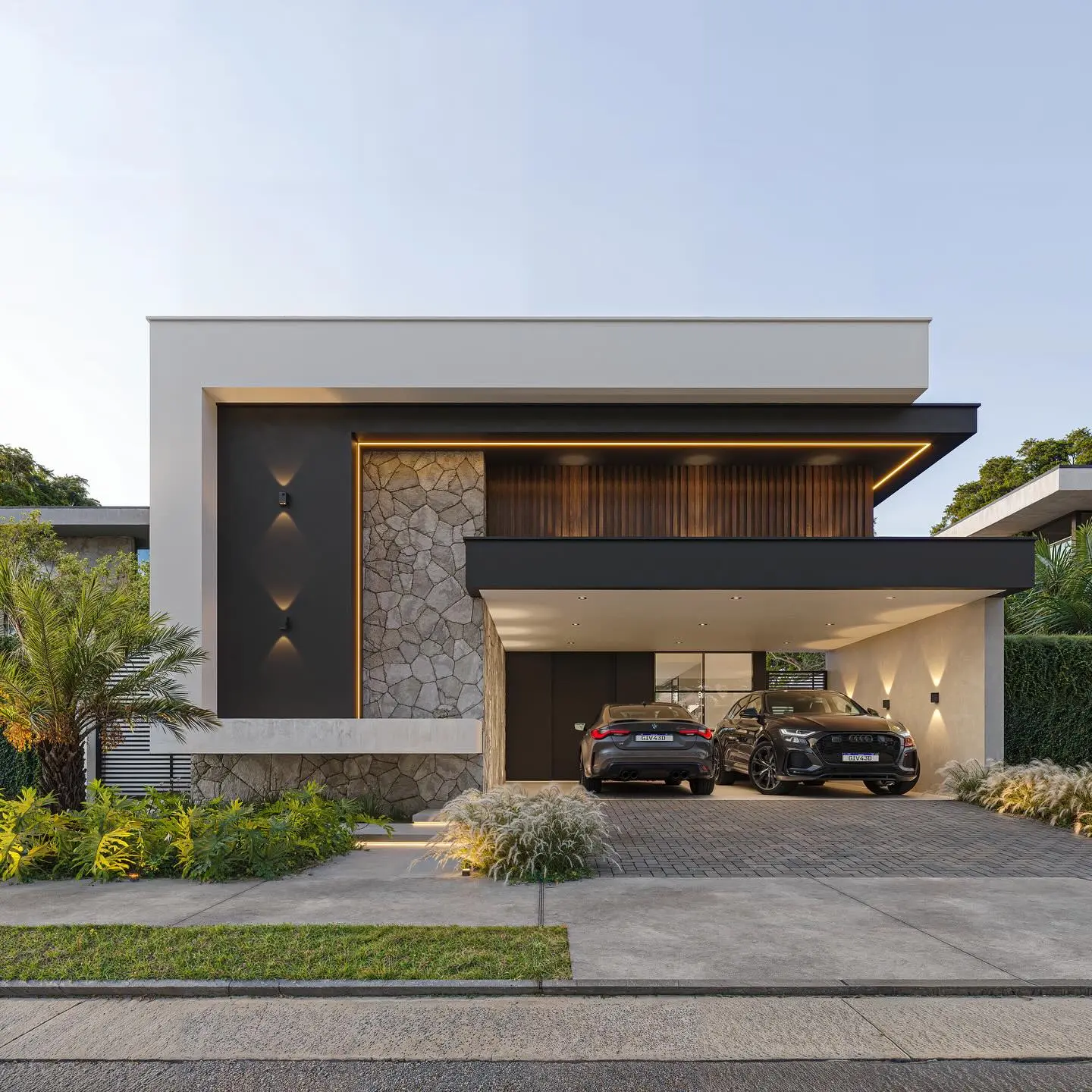 3-Bedroom Executive Bungalow with Signature LED Architecture - Image 4
