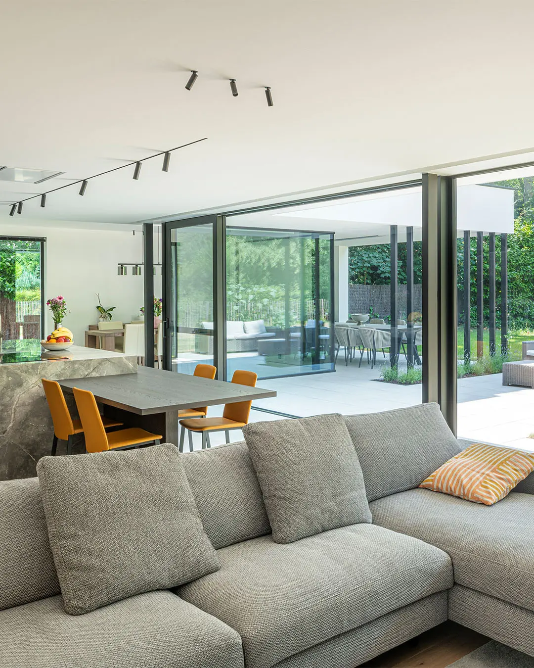 5-Bedroom Glass-Front Duplex - Image 4